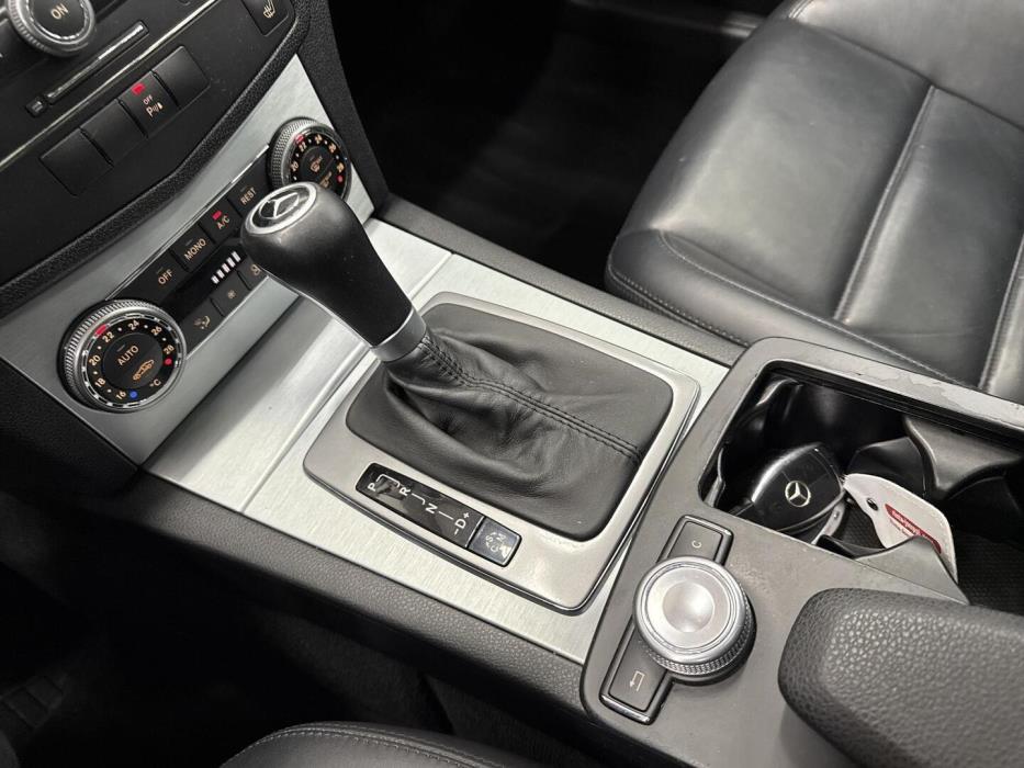 MERCEDES-BENZ C 63 AMG 2008