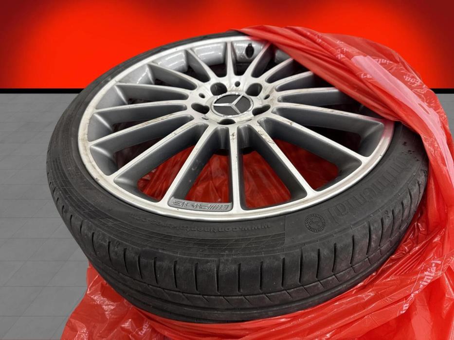 MERCEDES-BENZ C 63 AMG 2008