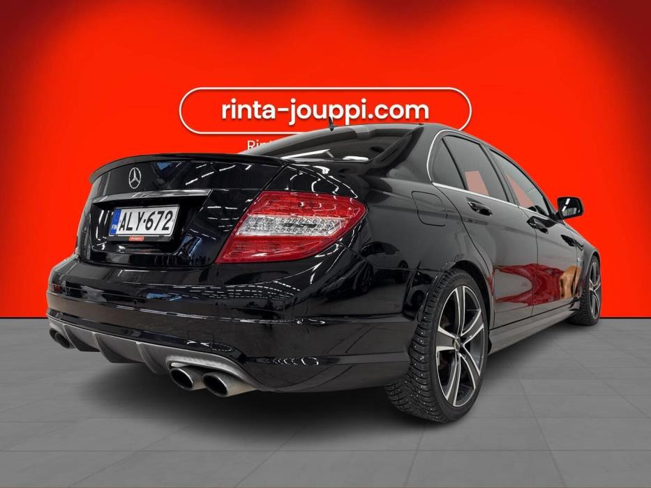 MERCEDES-BENZ C 63 AMG 2008