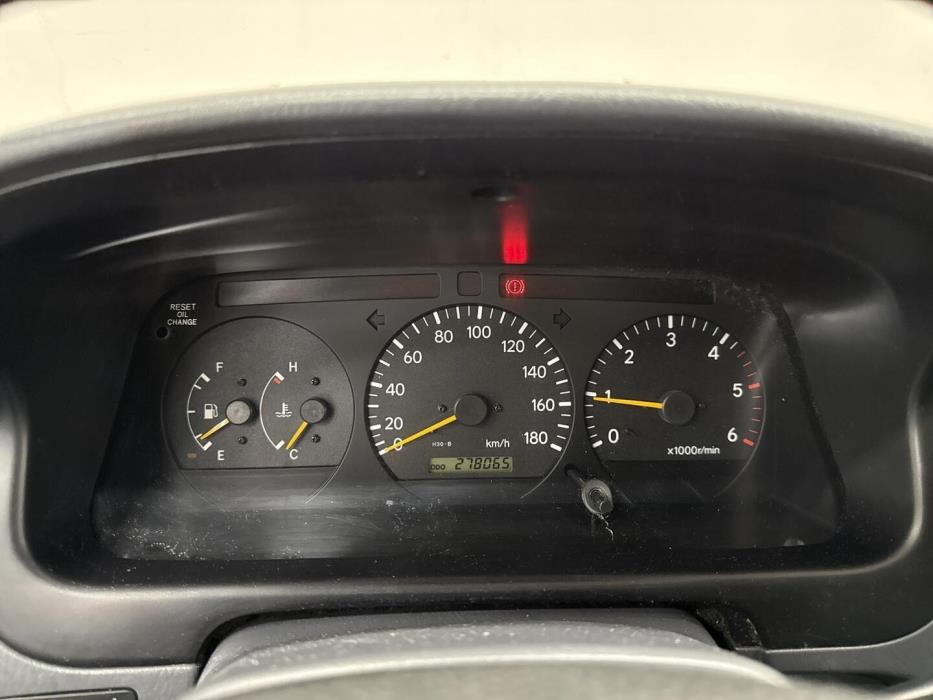 TOYOTA Hiace 2007