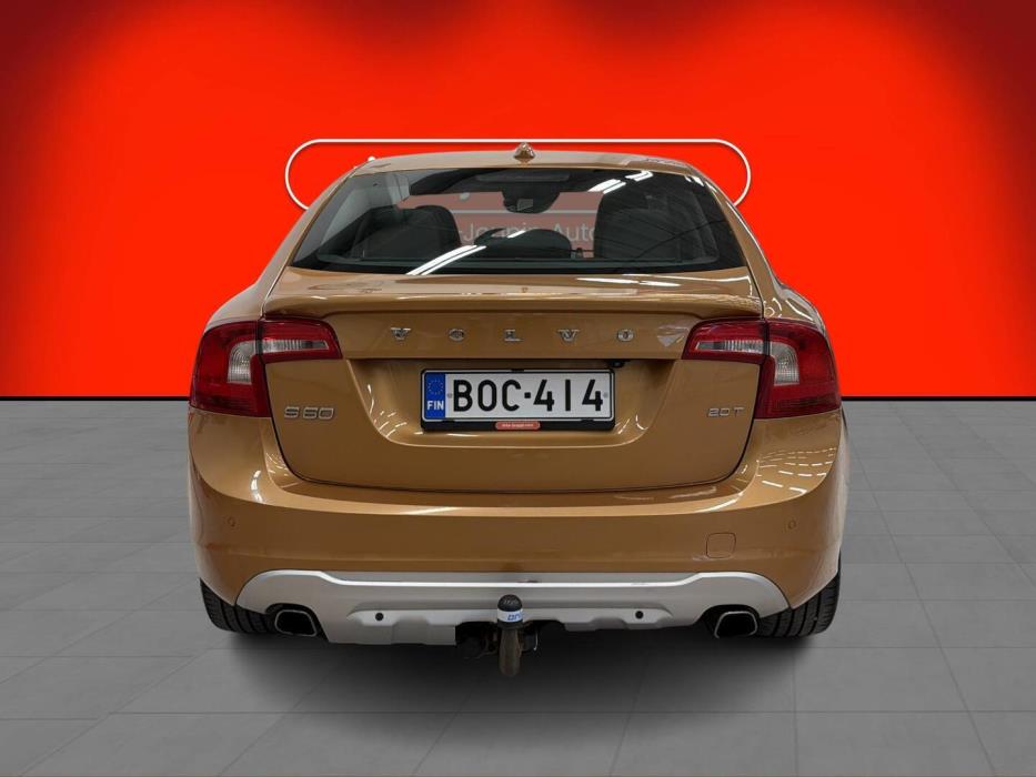 VOLVO S60 2011