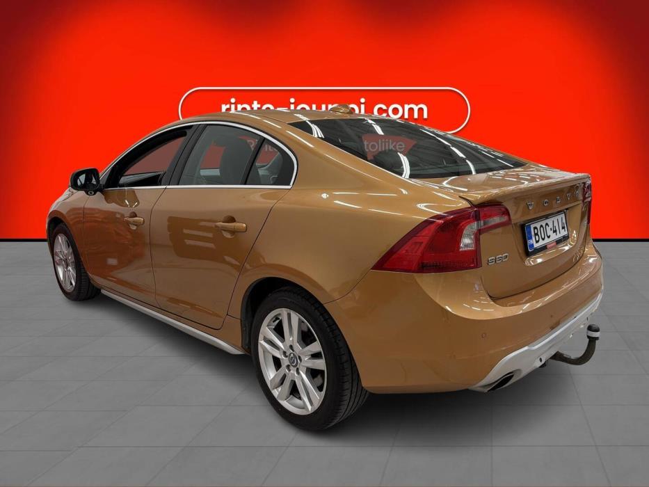 VOLVO S60 2011