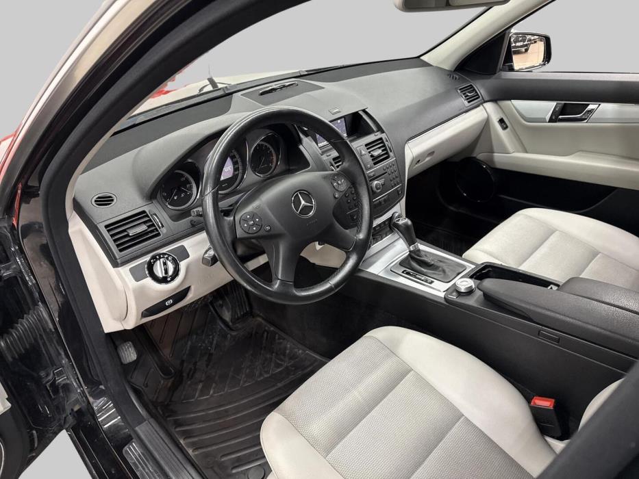 MERCEDES-BENZ C 2010
