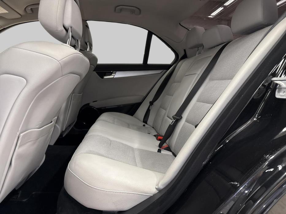 MERCEDES-BENZ C 2010