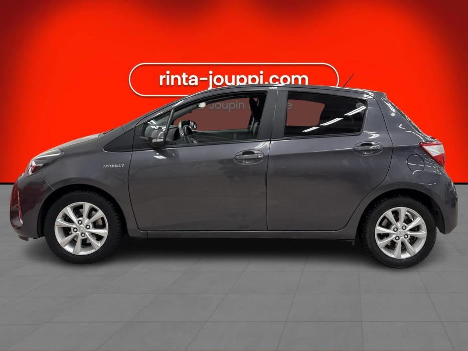 TOYOTA Yaris 2018