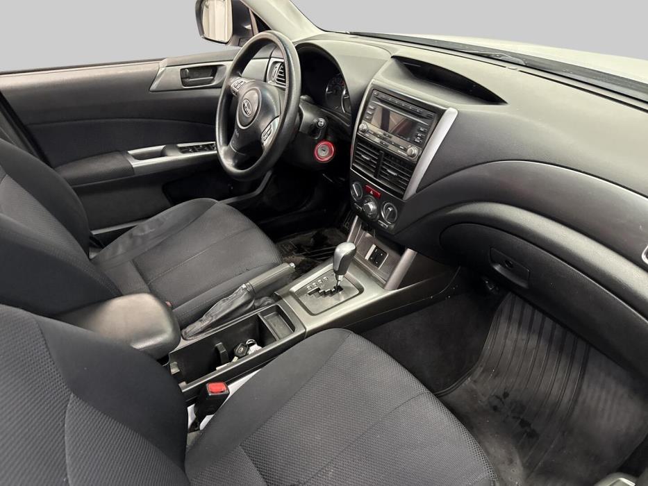 SUBARU Forester 2010