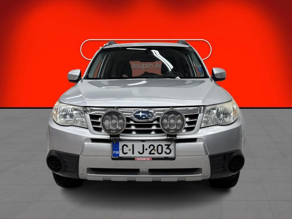 SUBARU Forester 2010