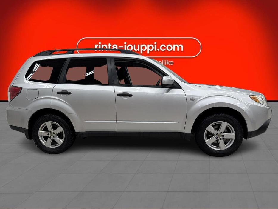 SUBARU Forester 2010