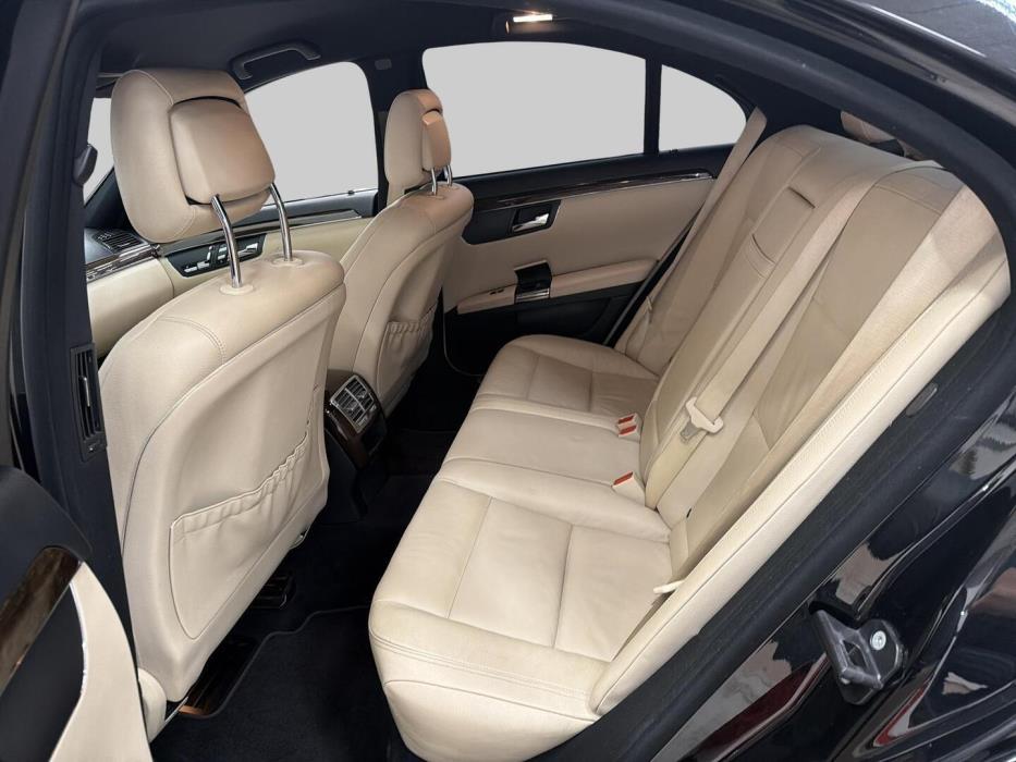 MERCEDES-BENZ S 2010