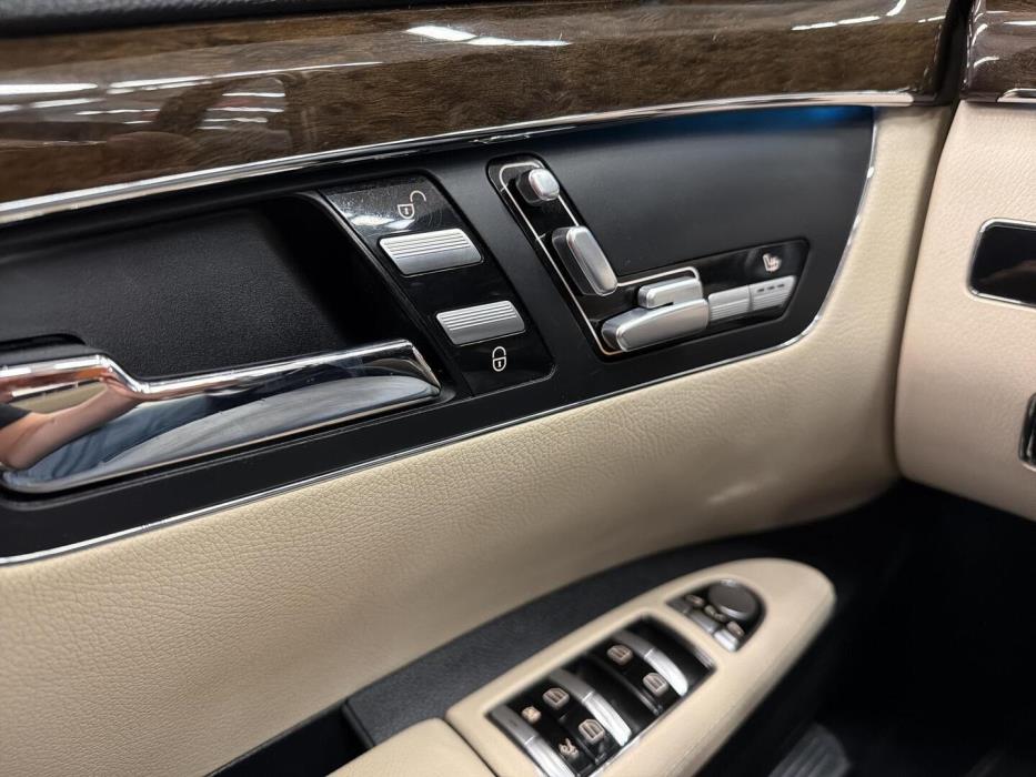 MERCEDES-BENZ S 2010