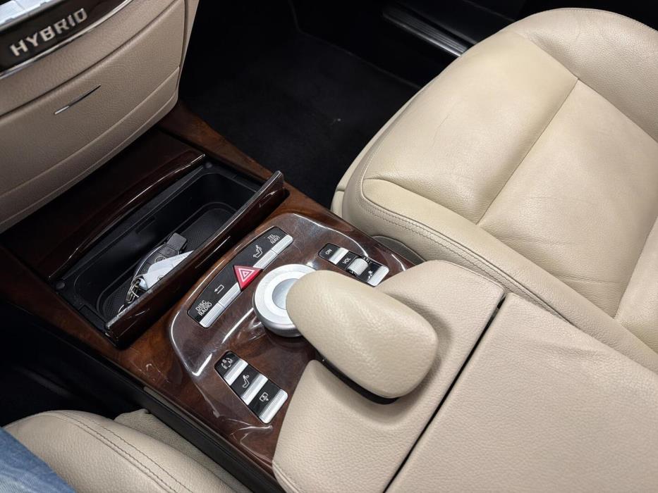 MERCEDES-BENZ S 2010
