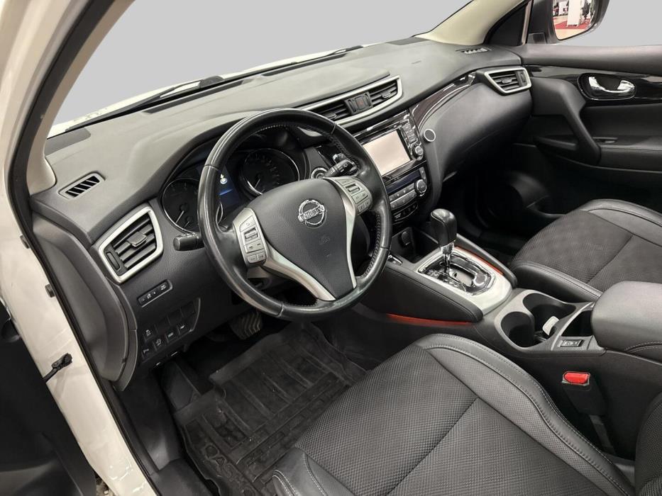 NISSAN Qashqai 2015