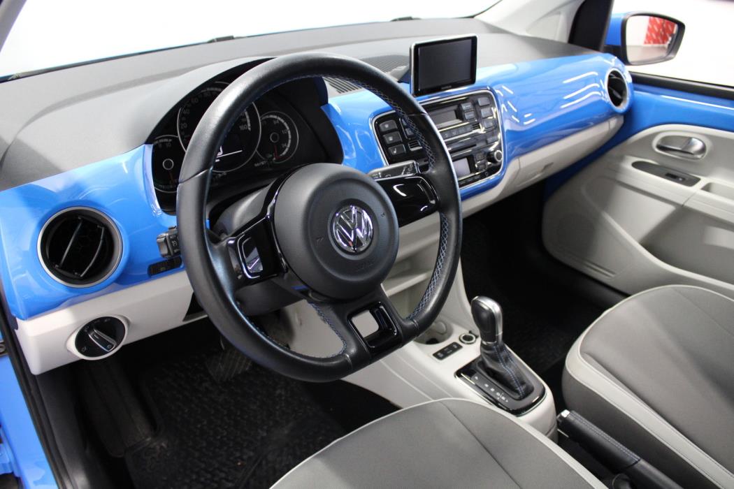 VOLKSWAGEN up! 2015