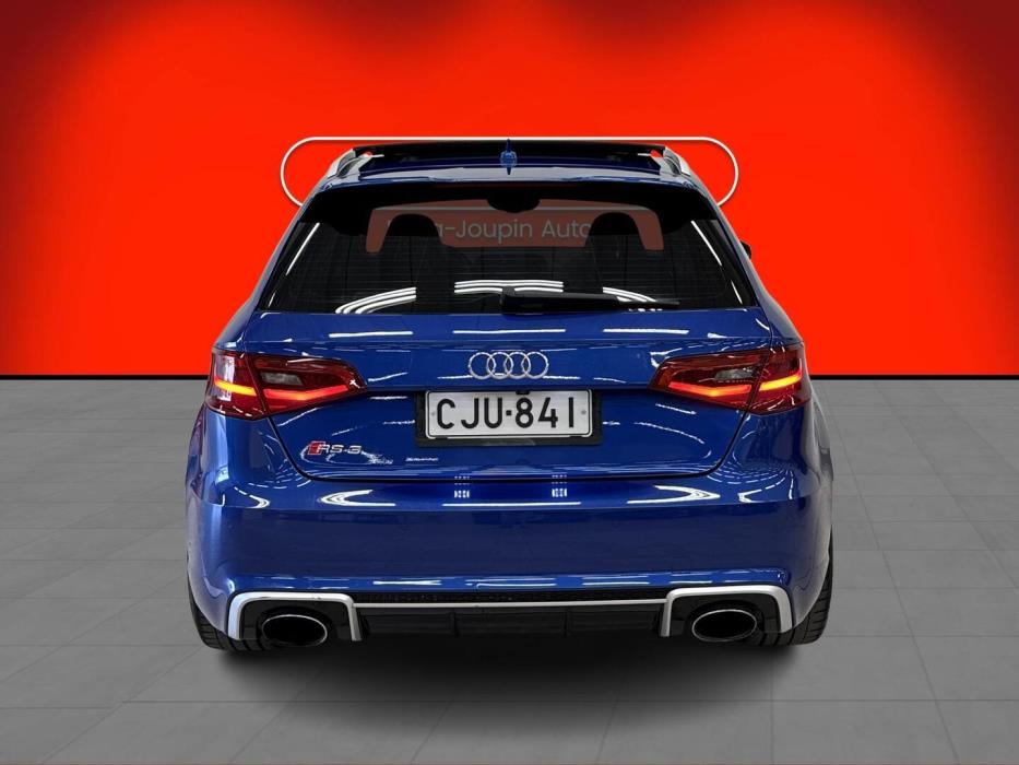AUDI RS 3 2015