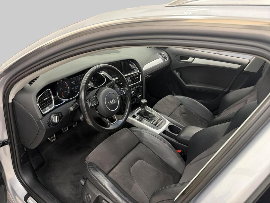 AUDI A4 2015