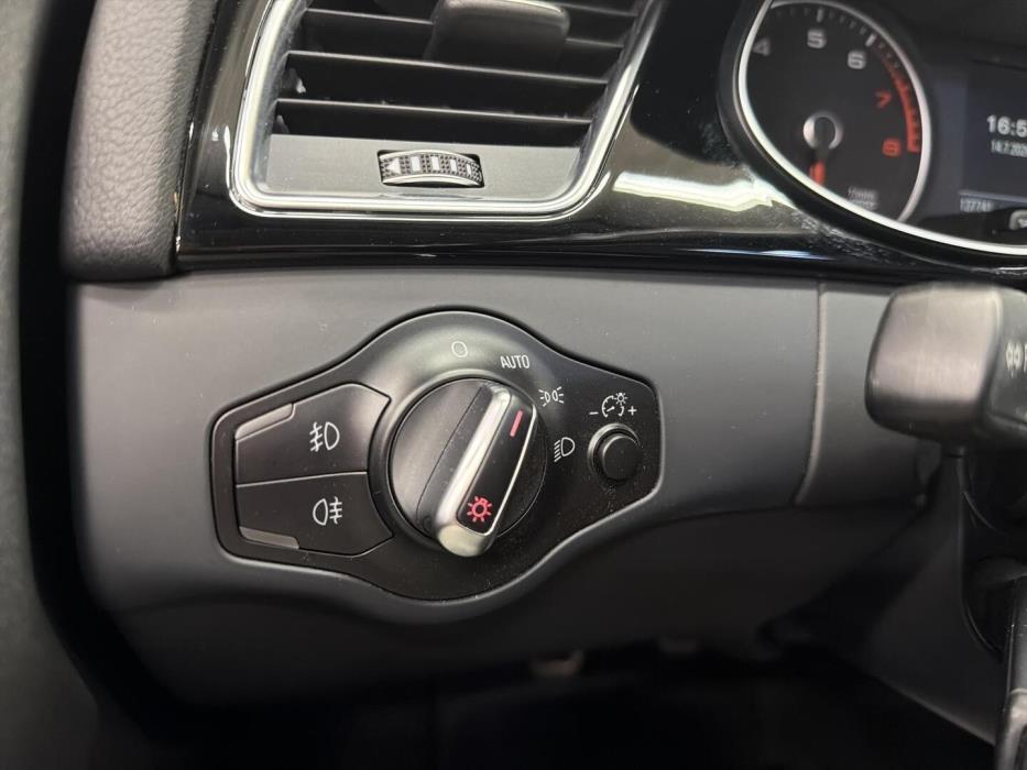 AUDI A4 2015