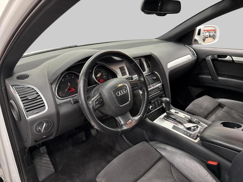 AUDI Q7 2011