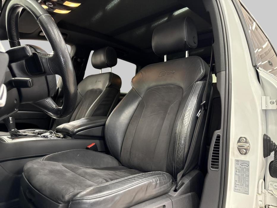 AUDI Q7 2011