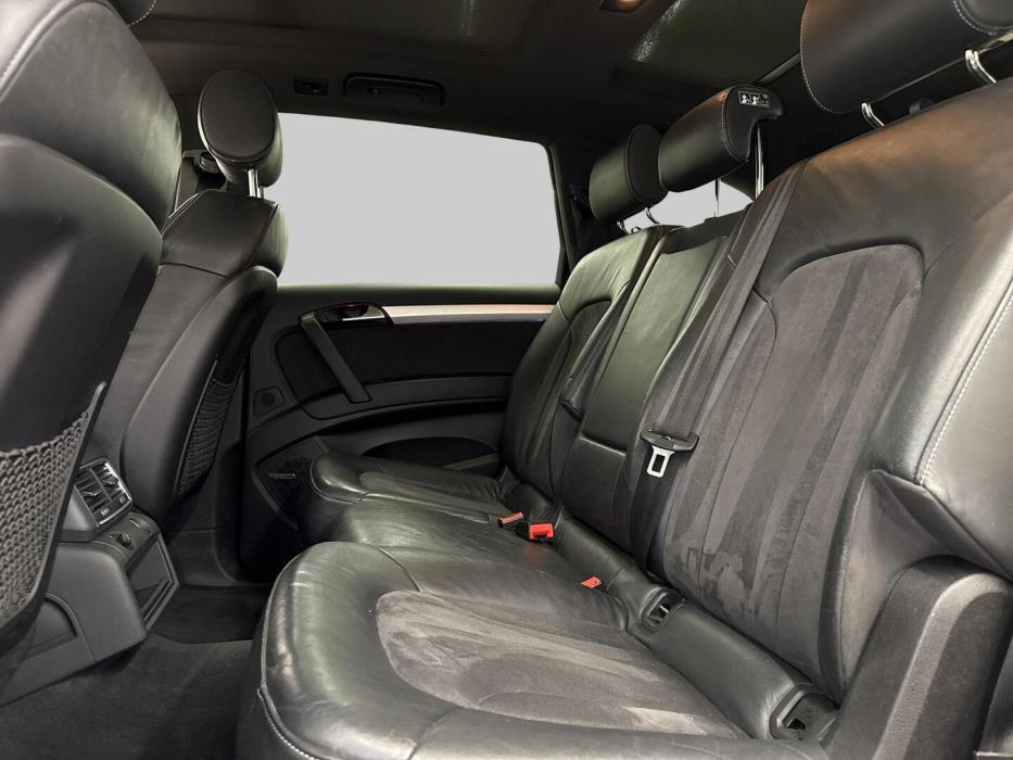 AUDI Q7 2011