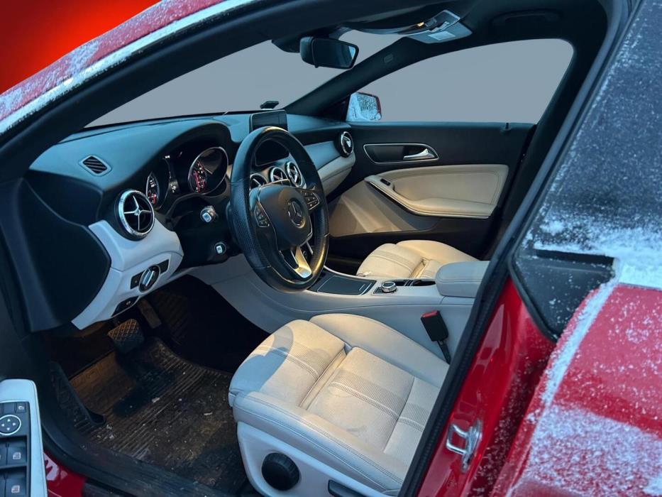 MERCEDES-BENZ CLA 2019