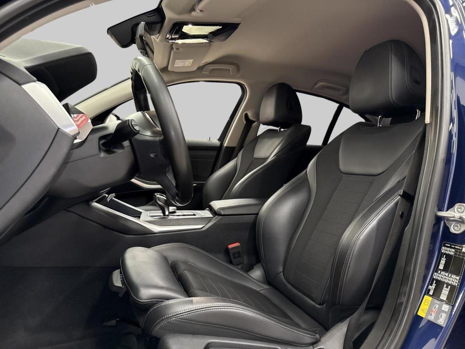 BMW 330 2019