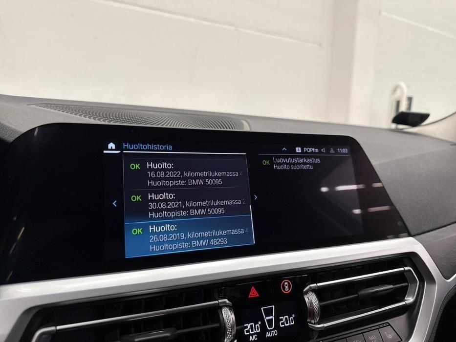 BMW 330 2019