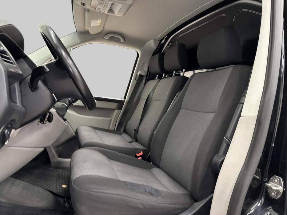 VOLKSWAGEN Transporter 2016