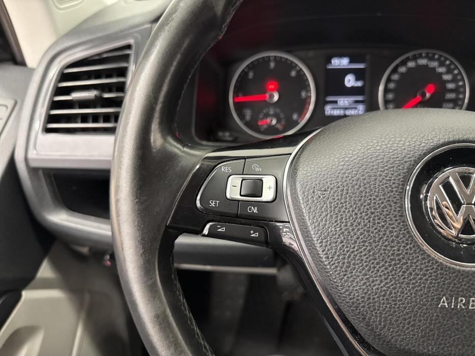 VOLKSWAGEN Transporter 2016