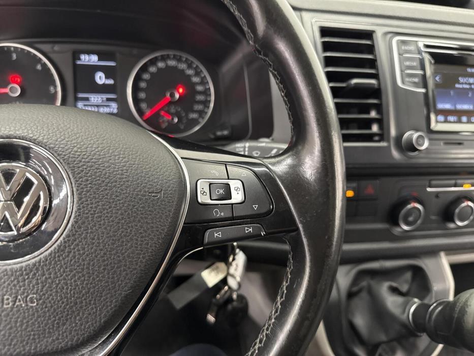 VOLKSWAGEN Transporter 2016