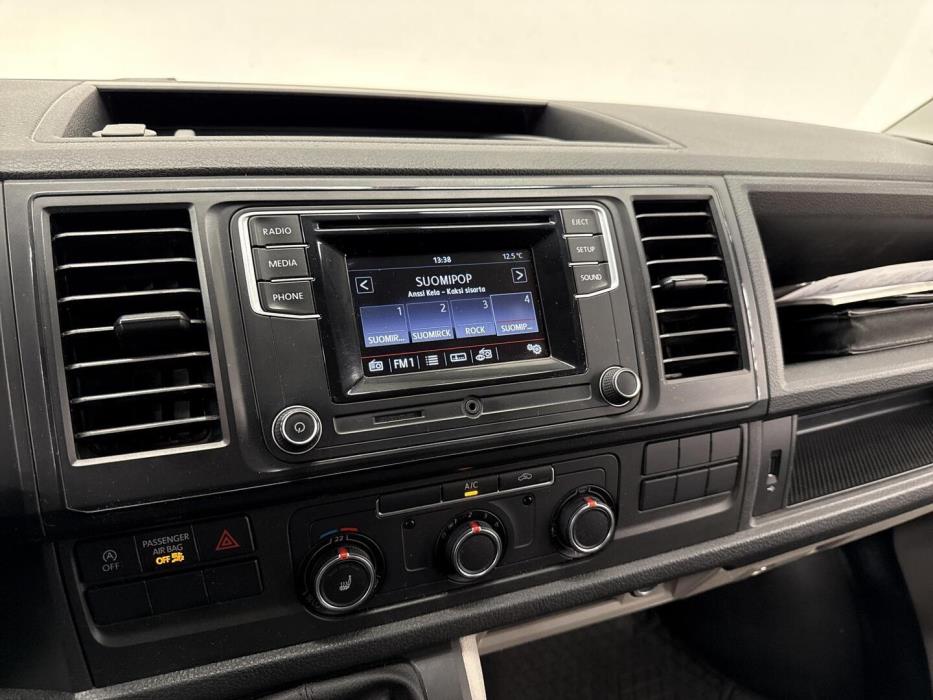 VOLKSWAGEN Transporter 2016