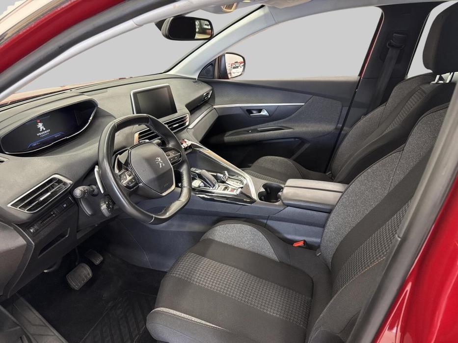 PEUGEOT 3008 2021