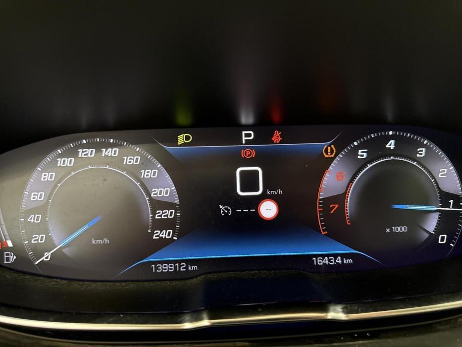 PEUGEOT 3008 2021