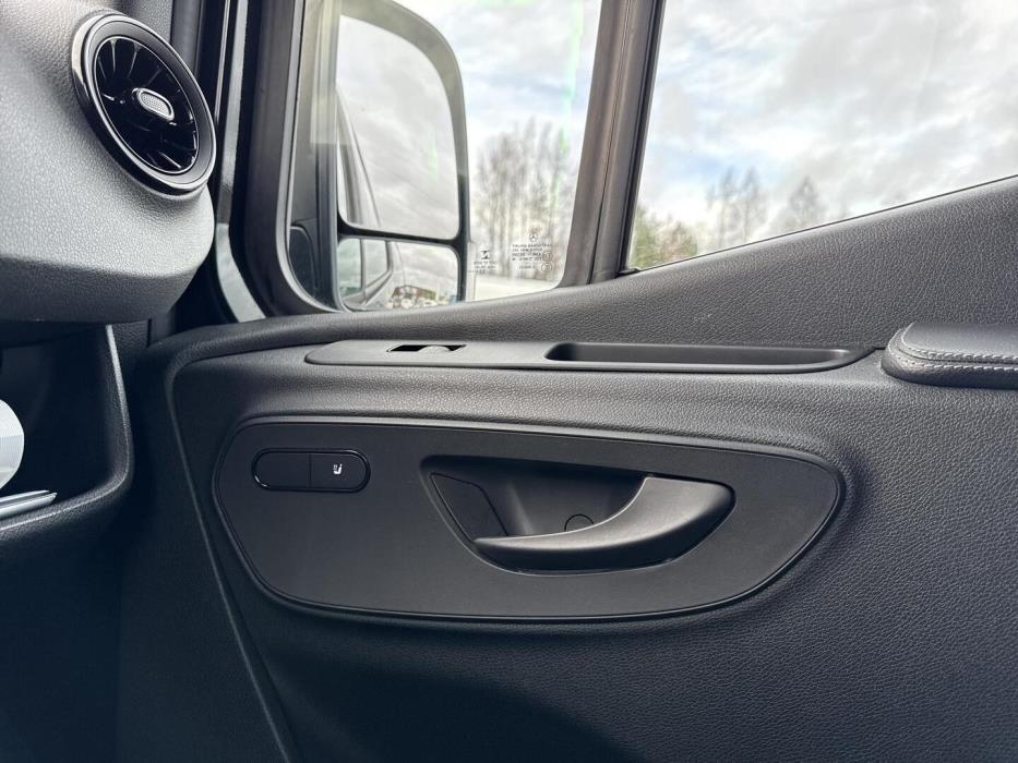 MERCEDES-BENZ Sprinter 2022