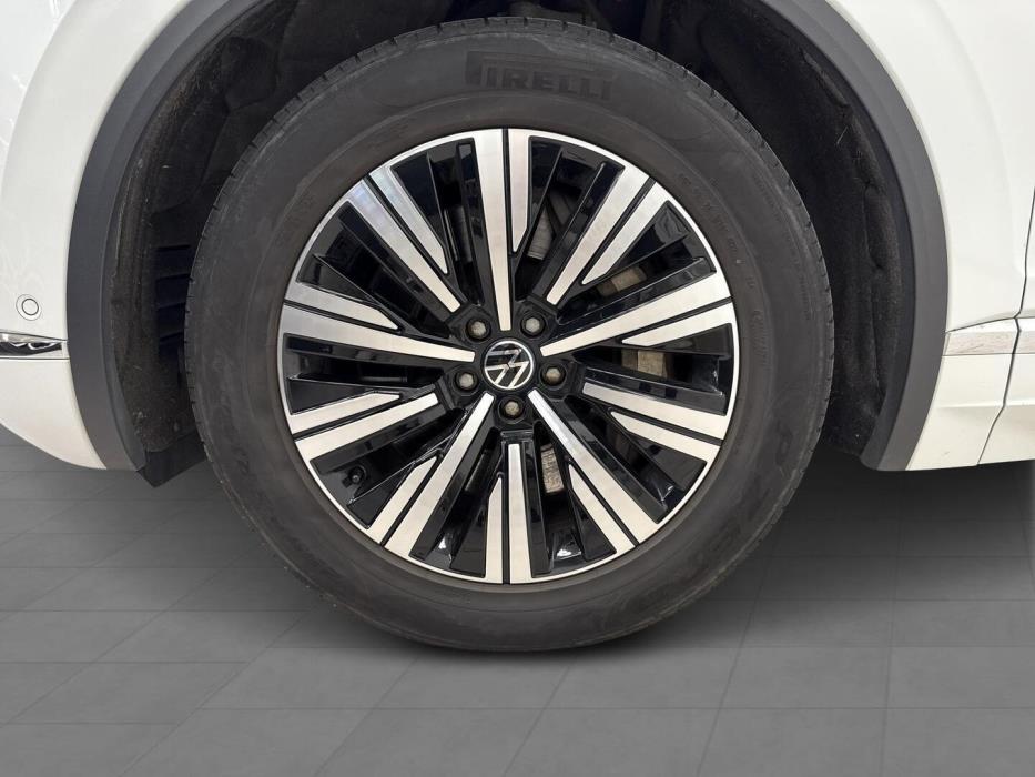 VOLKSWAGEN Touareg 2023