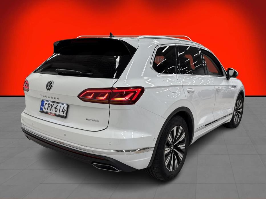 VOLKSWAGEN Touareg 2023