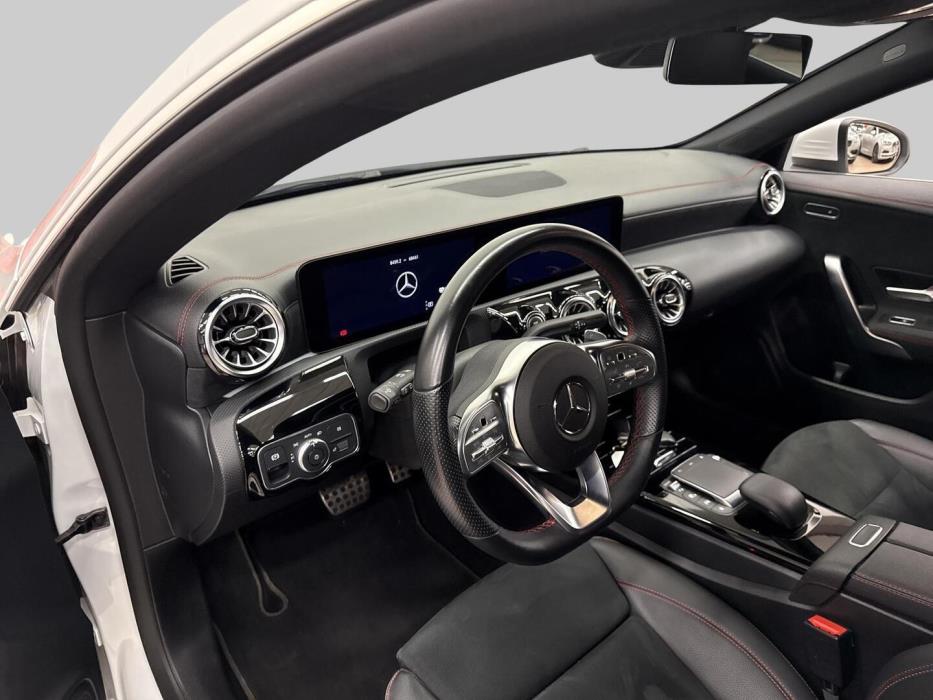 MERCEDES-BENZ CLA 2023