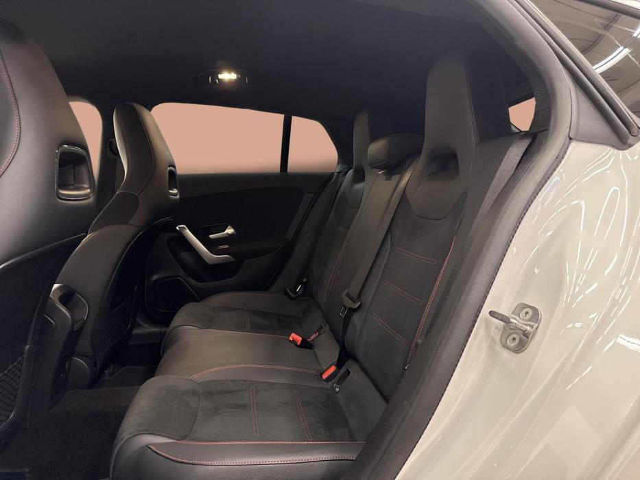 MERCEDES-BENZ CLA 2023
