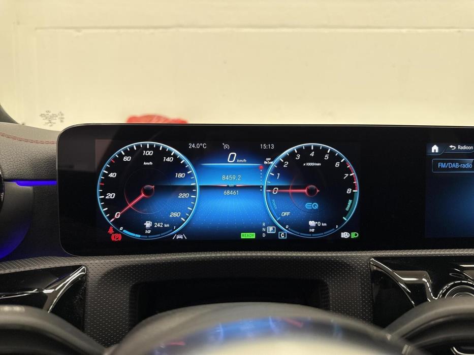 MERCEDES-BENZ CLA 2023