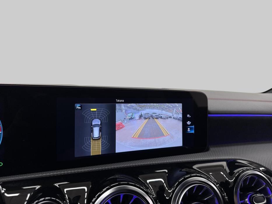 MERCEDES-BENZ CLA 2023