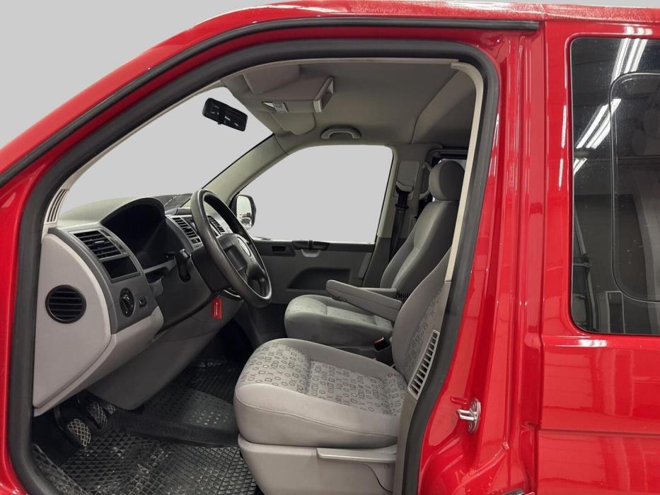VOLKSWAGEN Transporter 2006