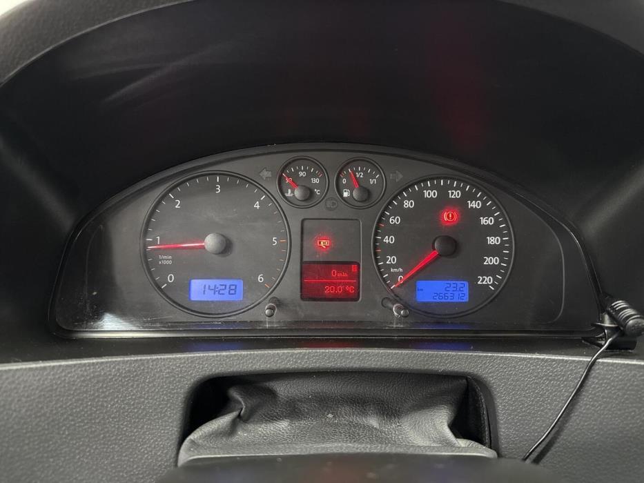 VOLKSWAGEN Transporter 2006