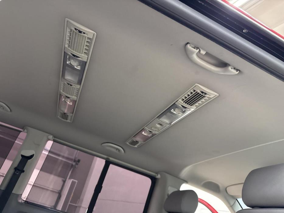 VOLKSWAGEN Transporter 2006