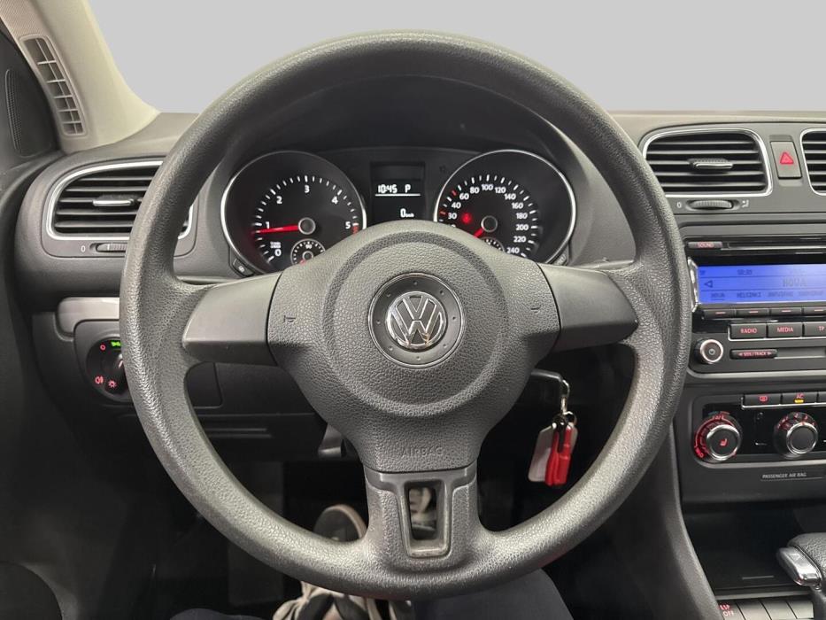 VOLKSWAGEN Golf 2010