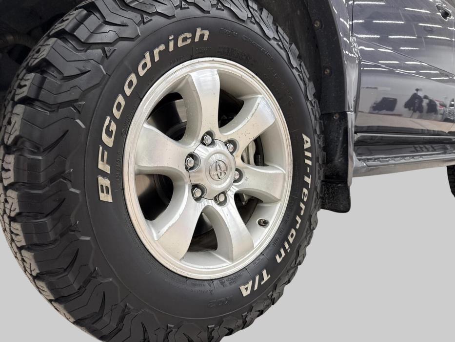 TOYOTA Land Cruiser 2006