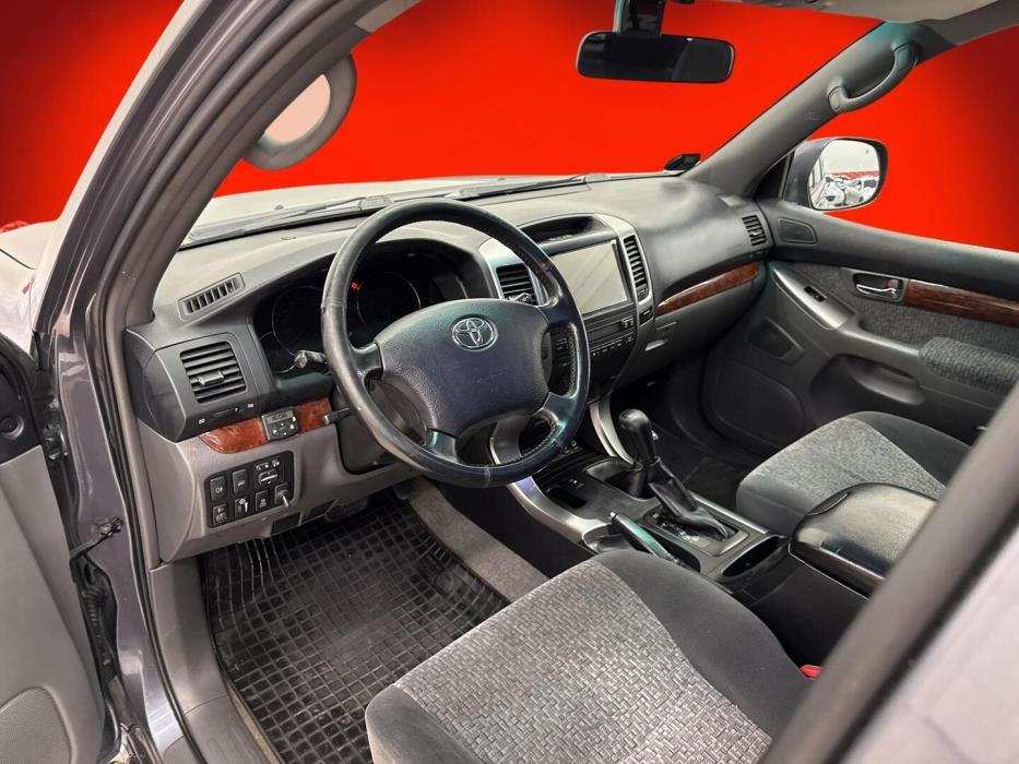 TOYOTA Land Cruiser 2006