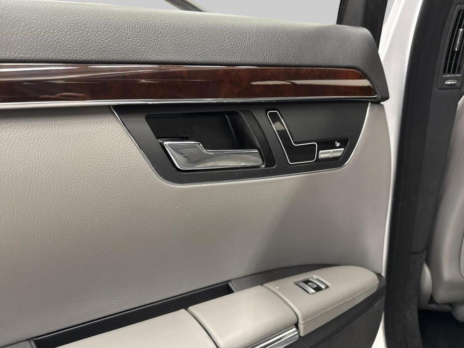 MERCEDES-BENZ S 2006