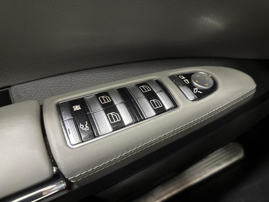 MERCEDES-BENZ S 2006