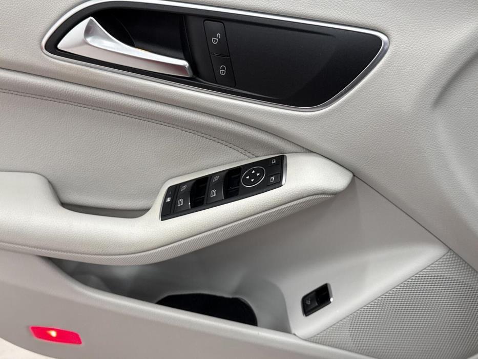 MERCEDES-BENZ CLA 2015