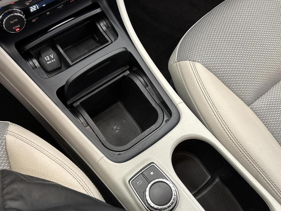 MERCEDES-BENZ CLA 2015