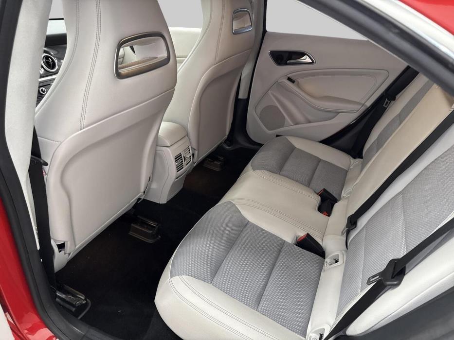 MERCEDES-BENZ CLA 2015